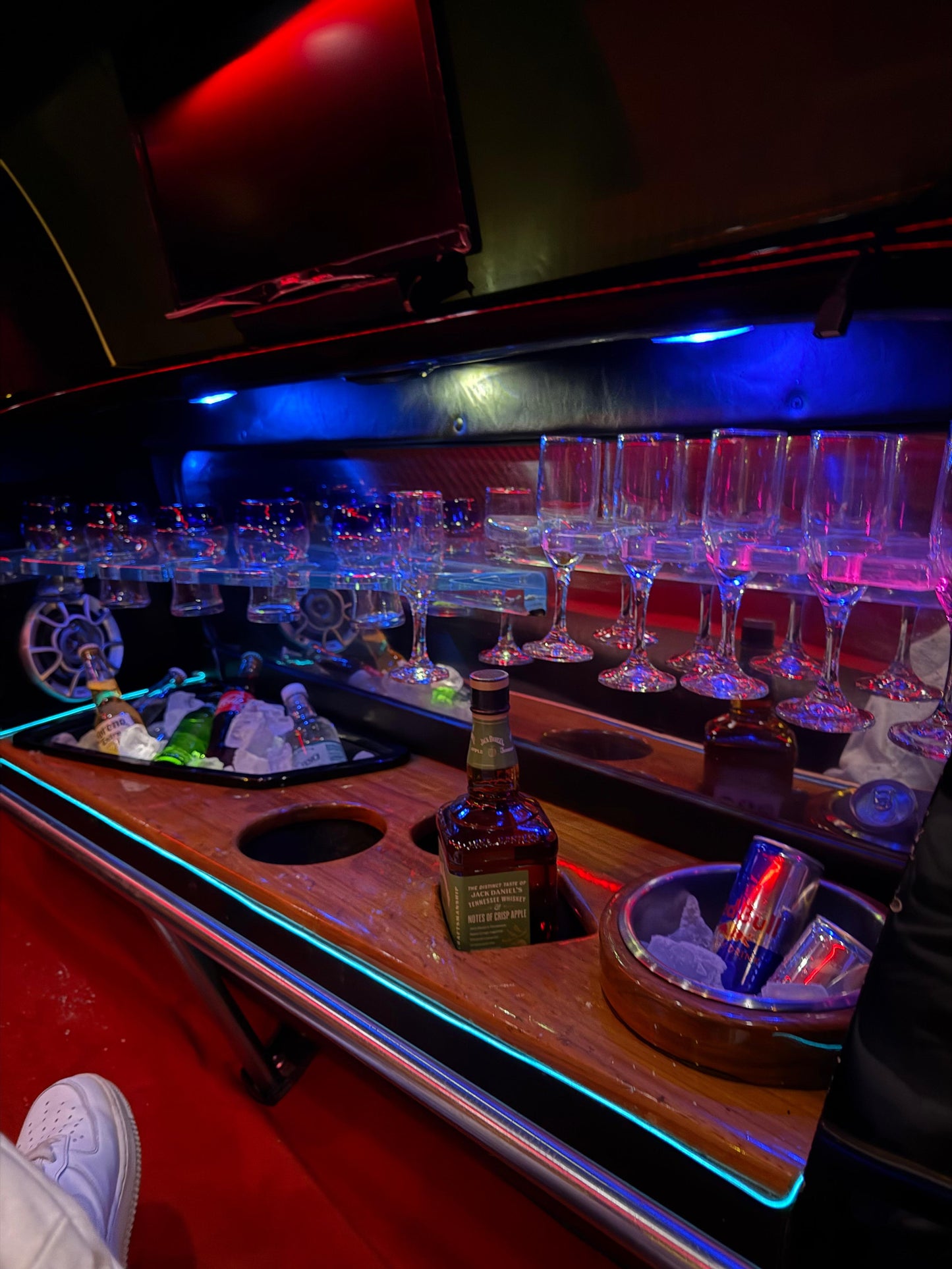 Limosina Titanium Party